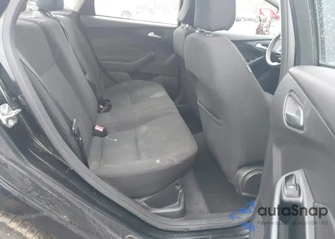 2015 Ford Focus Se z USA, uszkodzony, nr VIN 1FADP3F23FL205591